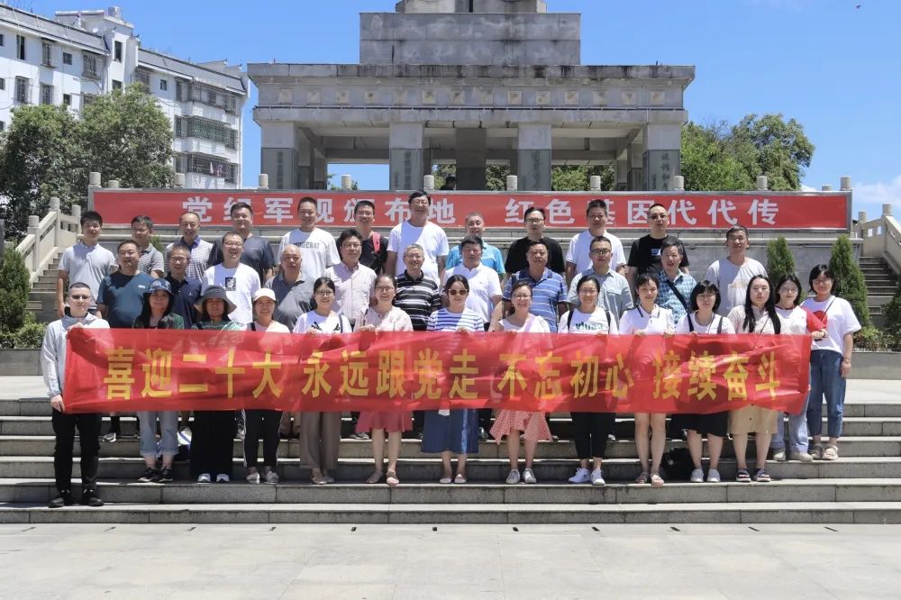 1665211299111426.jpg 合影留恋.jpg