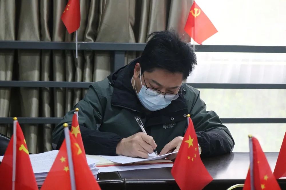 1648365907500803.jpg 铁道工程学院副院长秦立朝.jpg