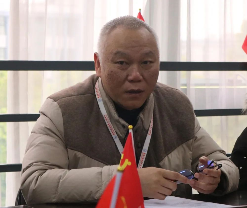 1648365857125691.jpg 湖南高速铁路职业技术学院副校长曹毅参加会议并讲话.jpg