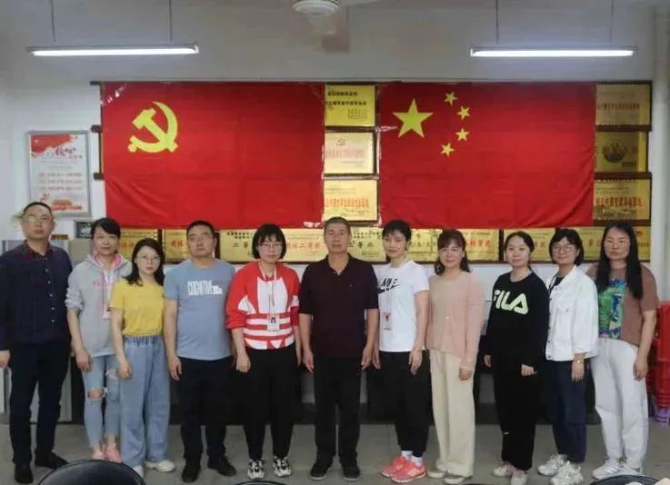 合影留念.jpg