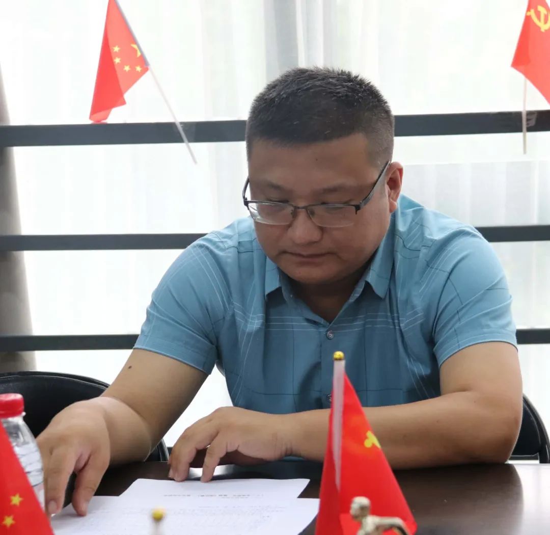 1665209087216621.jpg 铁道工程学院副院长马占生参加会议.jpg