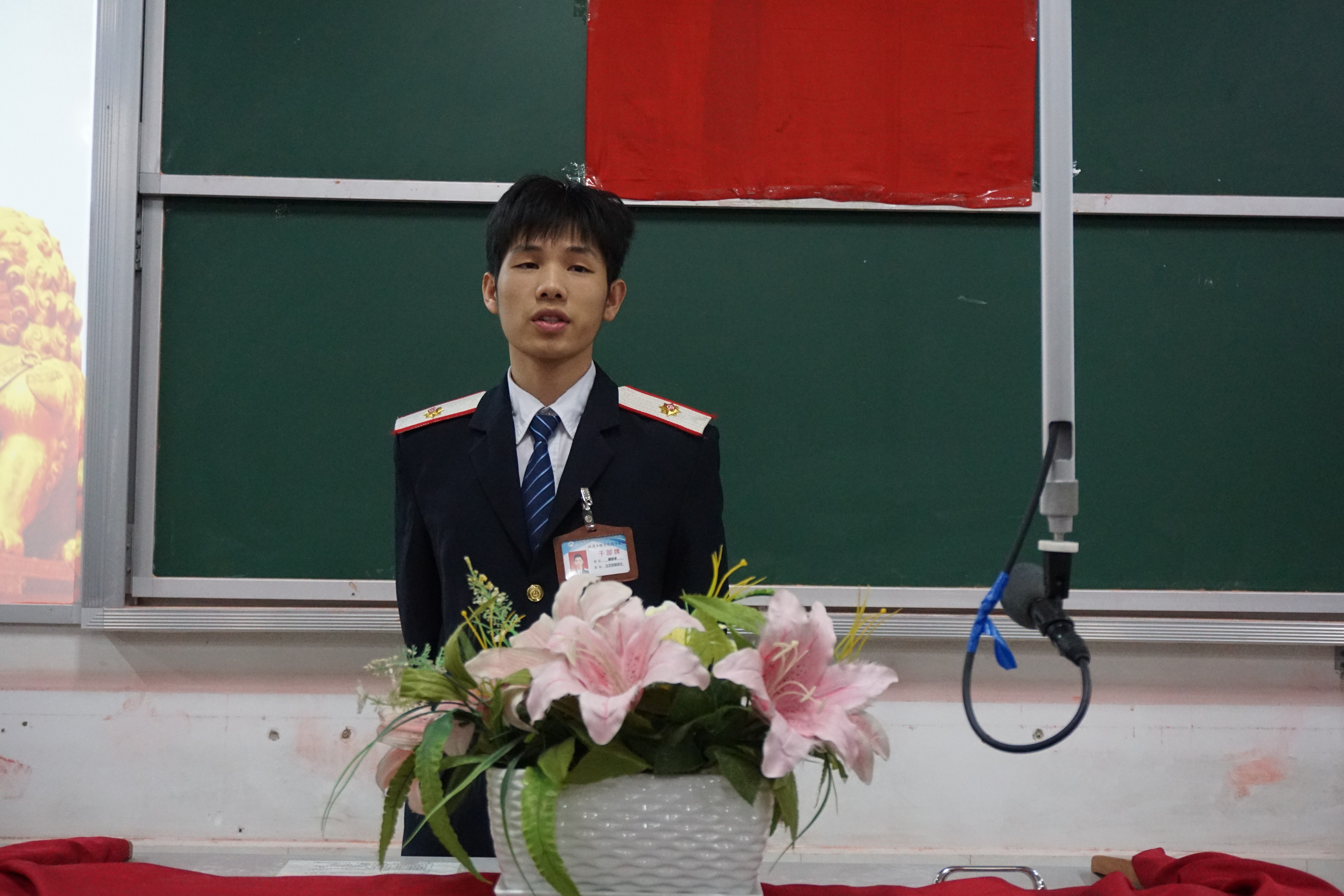 团学组织 勤工俭学部代表发言.JPG