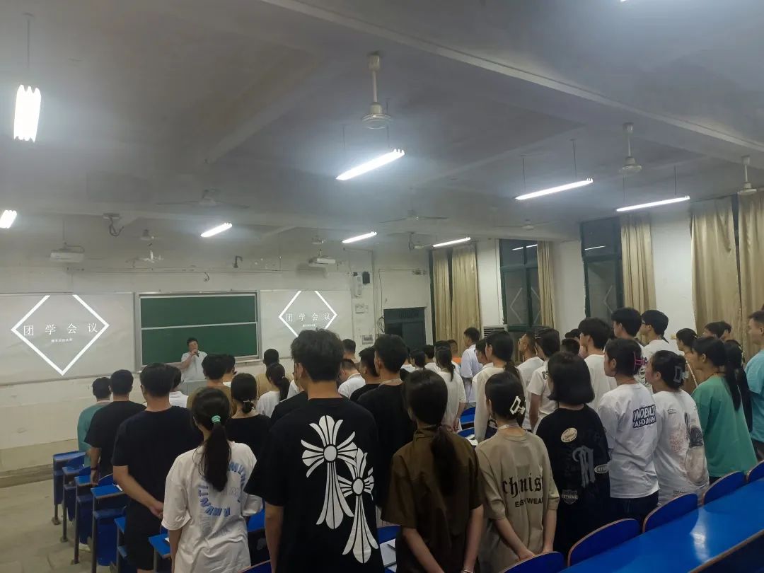 会议现场2.jpg