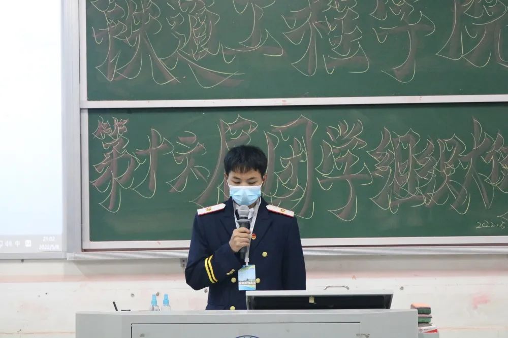 创新创业部汇报工作.jpg