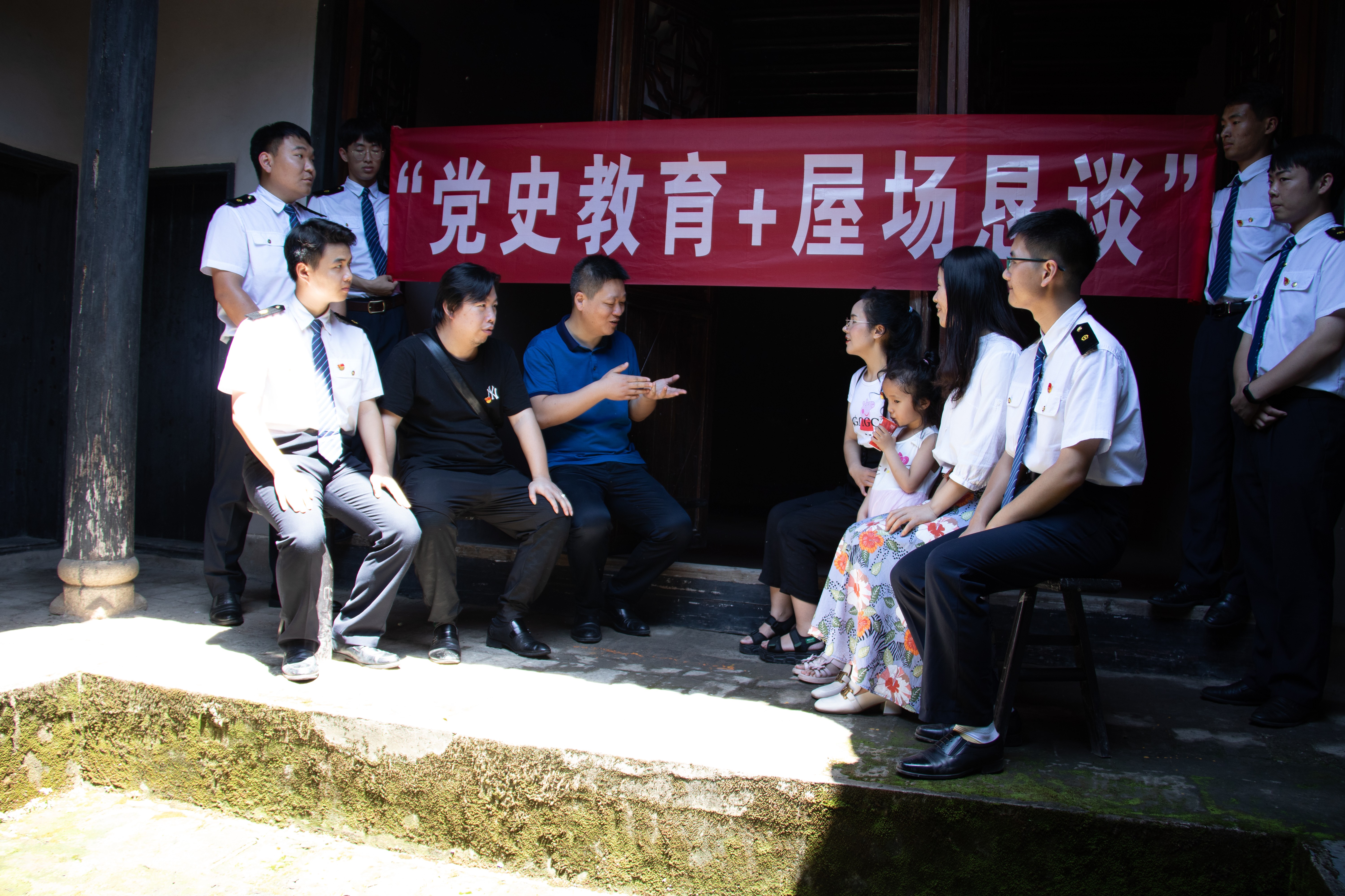 1623235027640743.jpg 道桥勘测党小组恳谈交流.jpg
