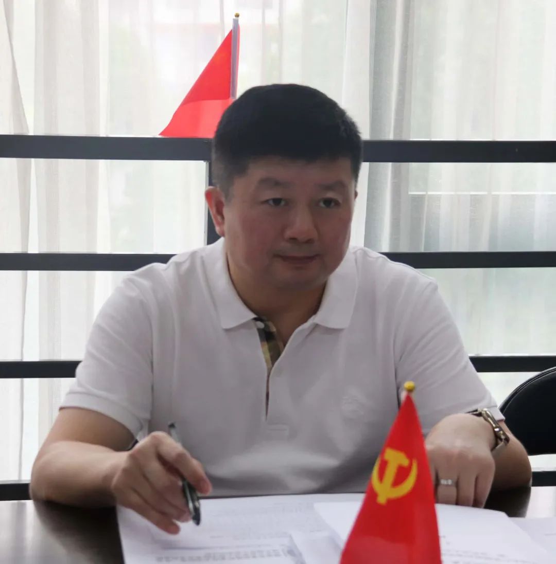 1665209033384618.jpg 铁道工程学院院长张同文参加会议.jpg