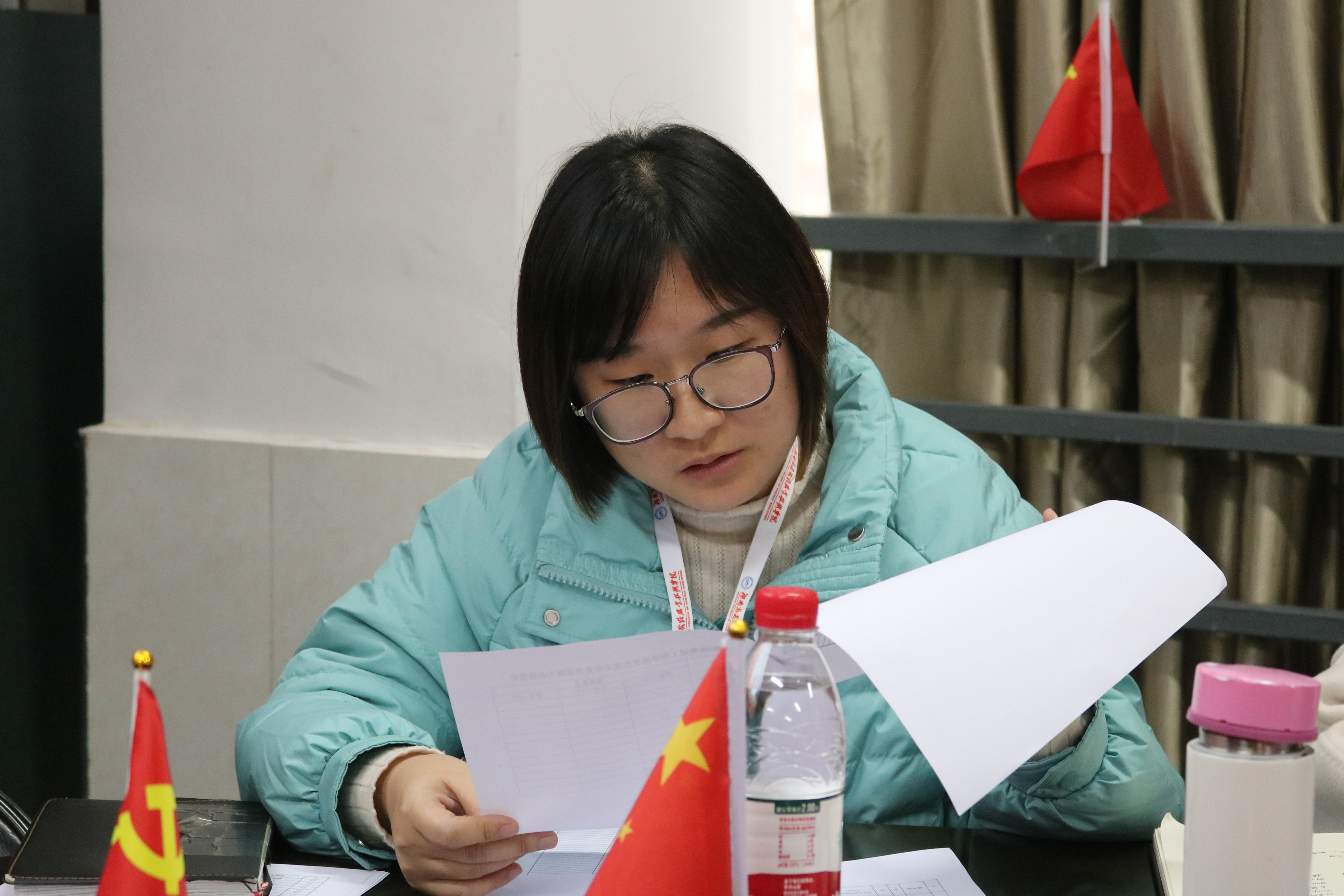 1639748271367319.jpg 陆巧老师公布投票情况.JPG