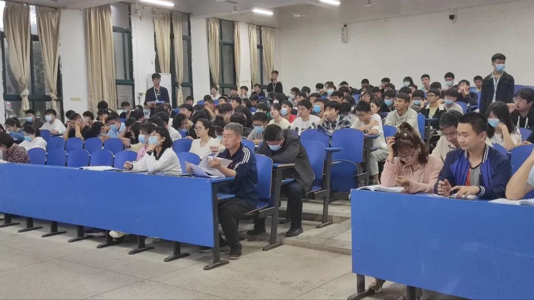 1653565972771129.jpg 会议现场.jpg