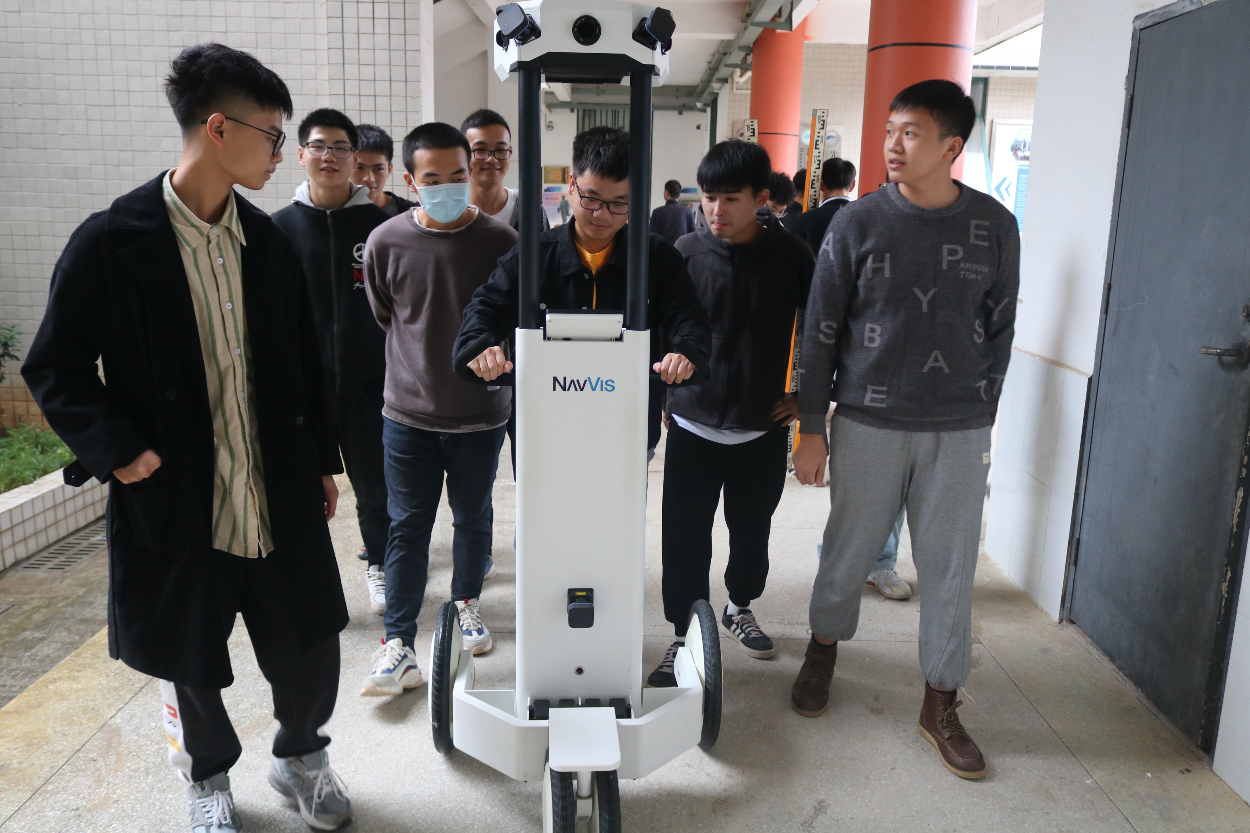 学生使用M6系统.JPG